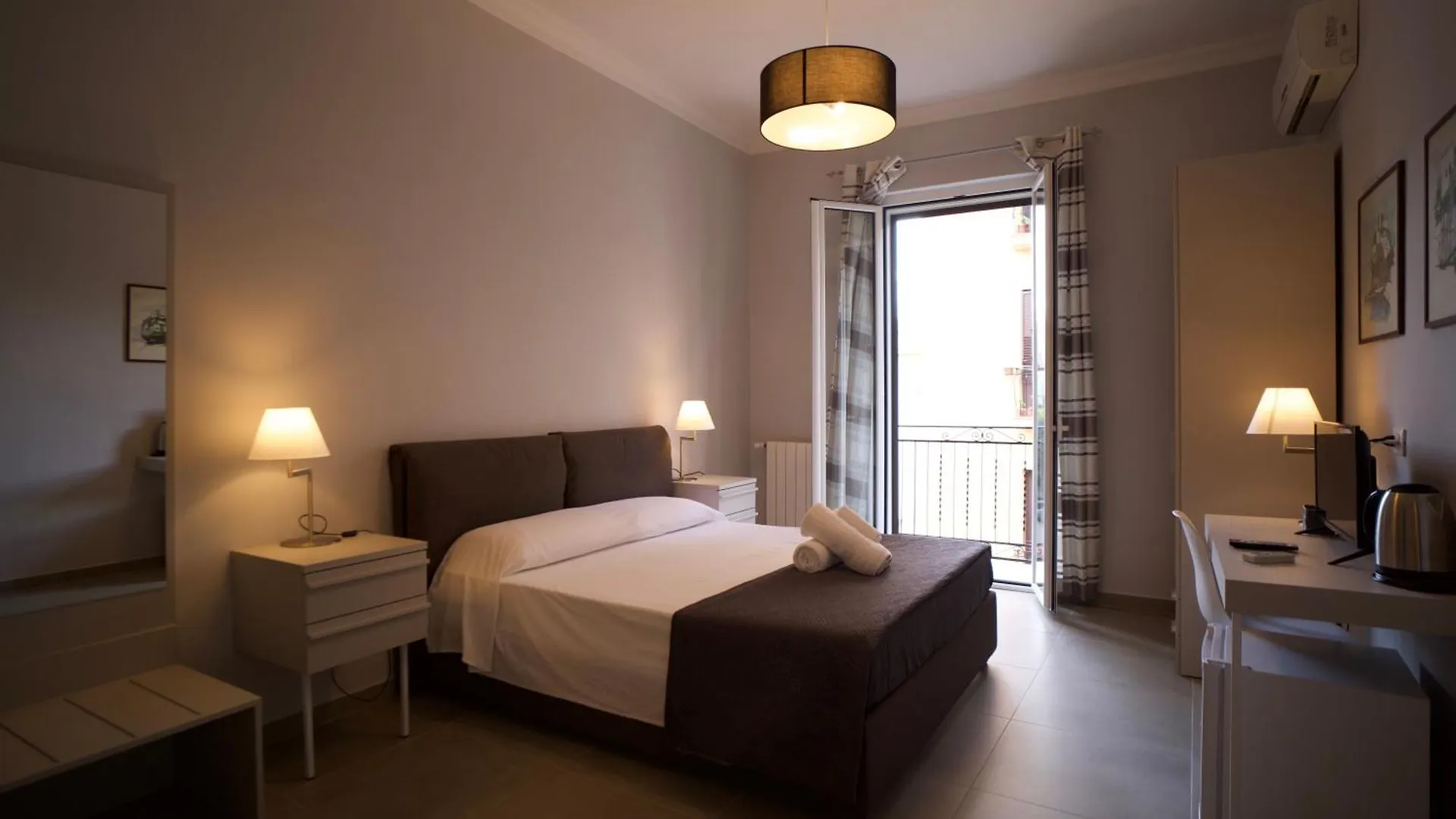 Donna Franca Rooms And Suite Palermo Pensión
