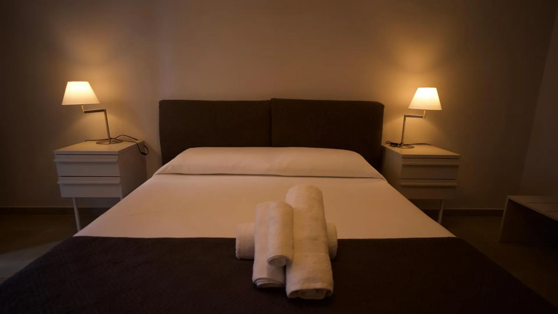 Donna Franca Rooms And Suite Palermo 0*,  Italy