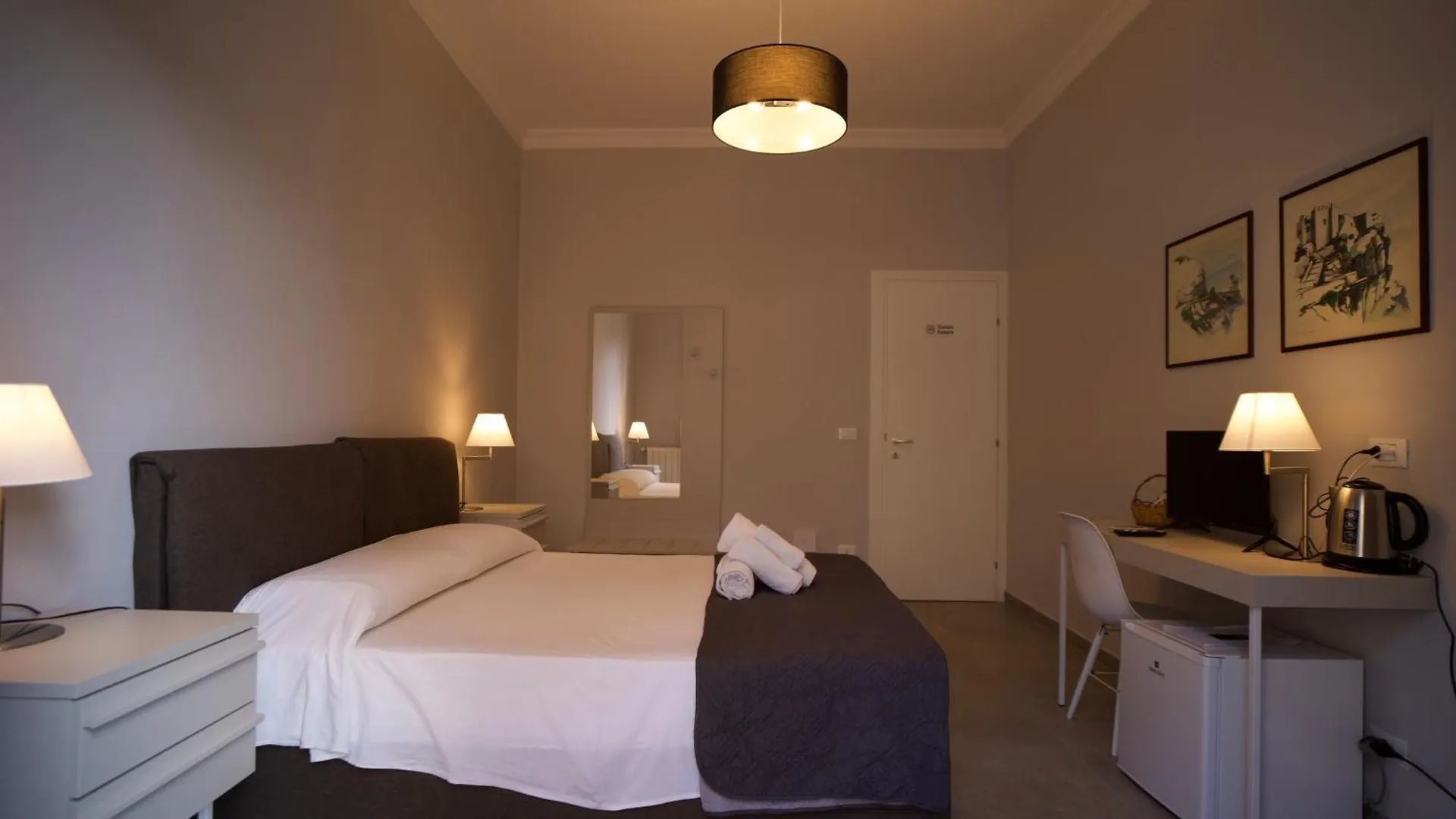 Donna Franca Rooms And Suite contacts